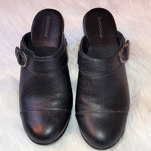 Eurostep shoes black leather clogs "Megan" size 8